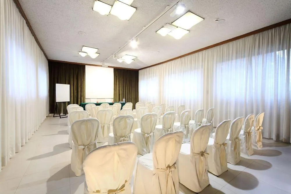 Hotel Rosabianca Rimini 4*,