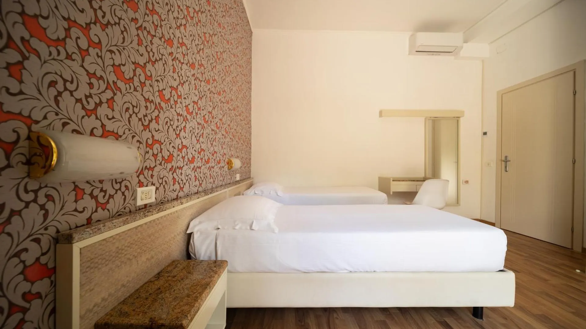 Hotel Rosabianca Rimini